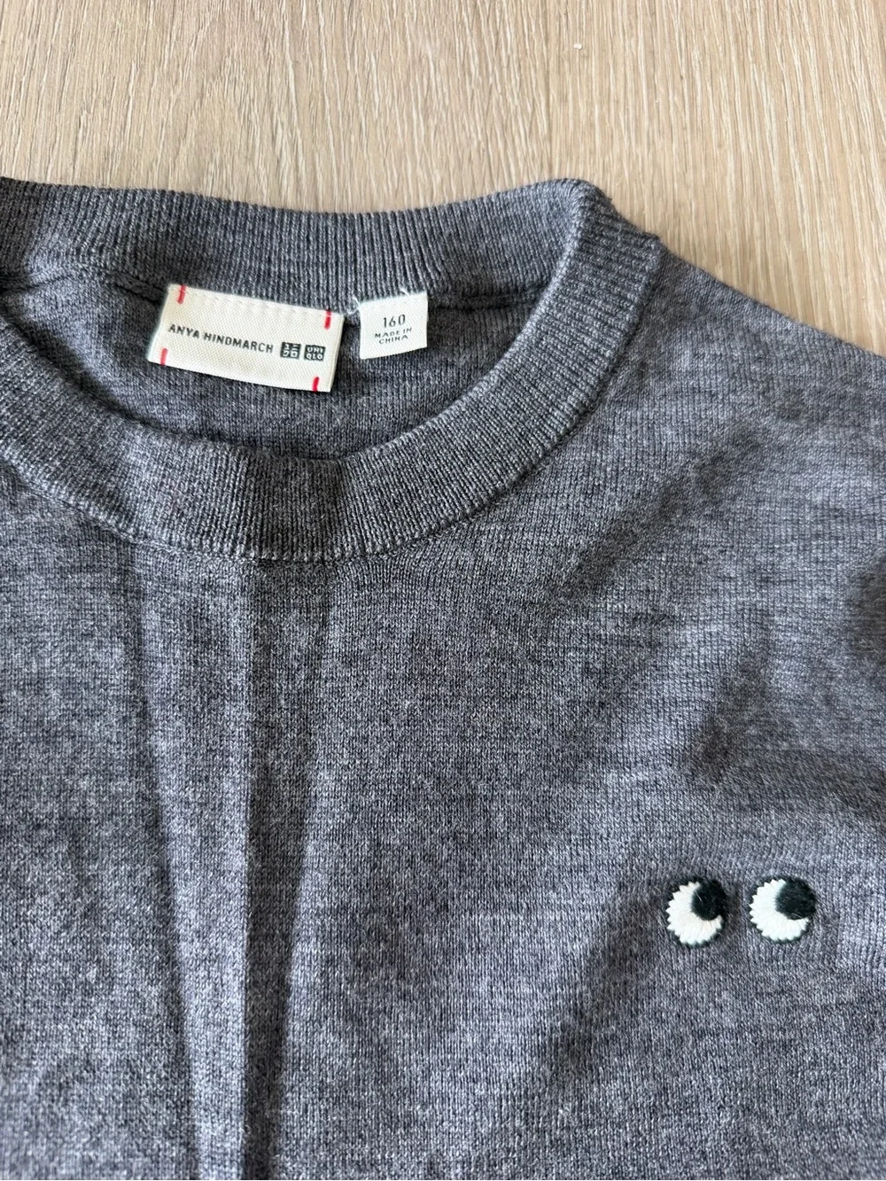 UNIQLO ANYA HINDMARCH 100% merino wool crewneck sweater